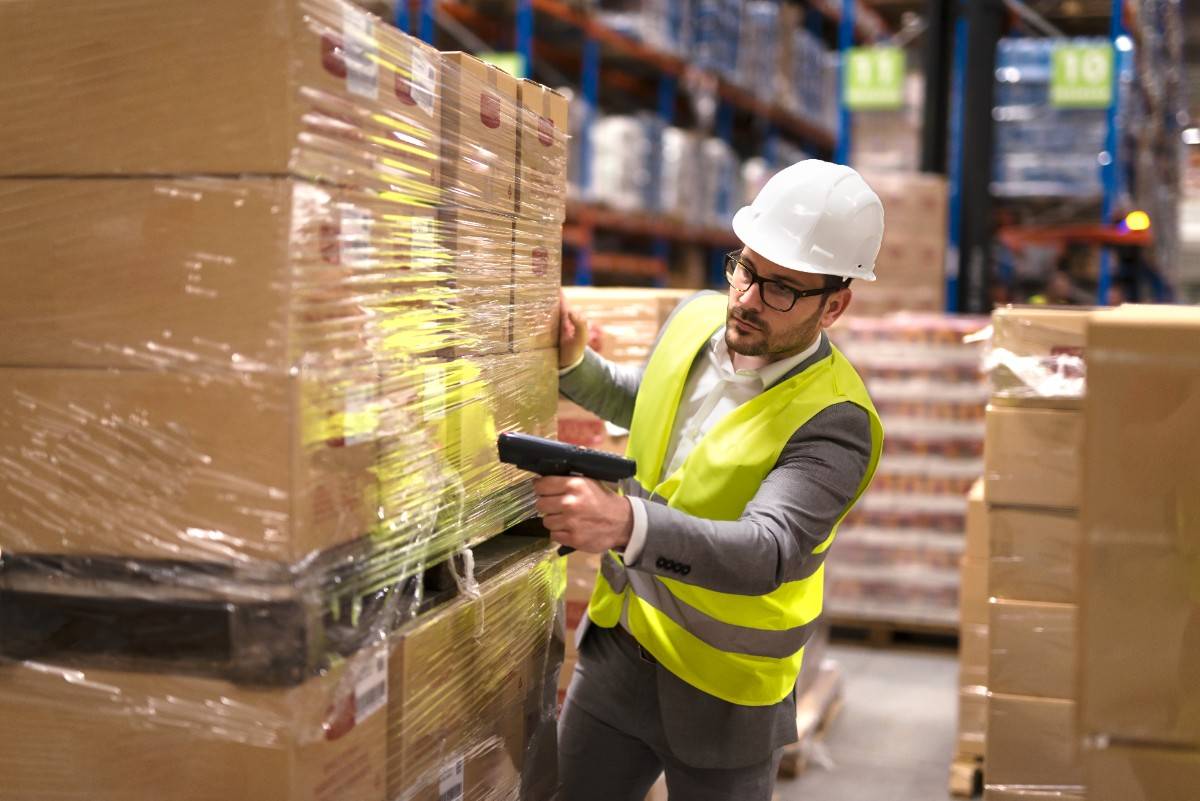 Logistics & Warehouse Staffing That Keeps Freight Moving and Orders Flowing
